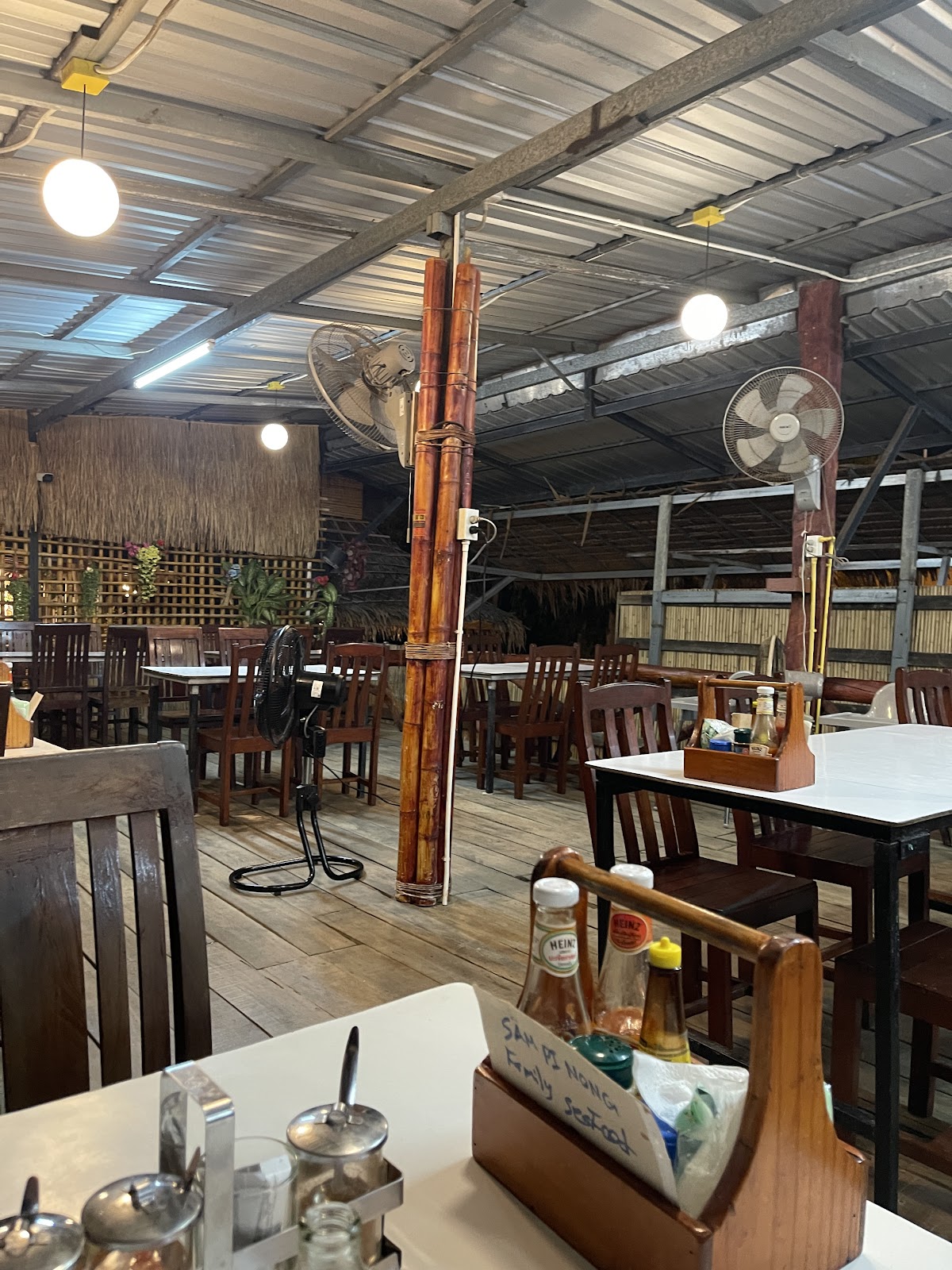 Sam Phi Nong Family Seafood
